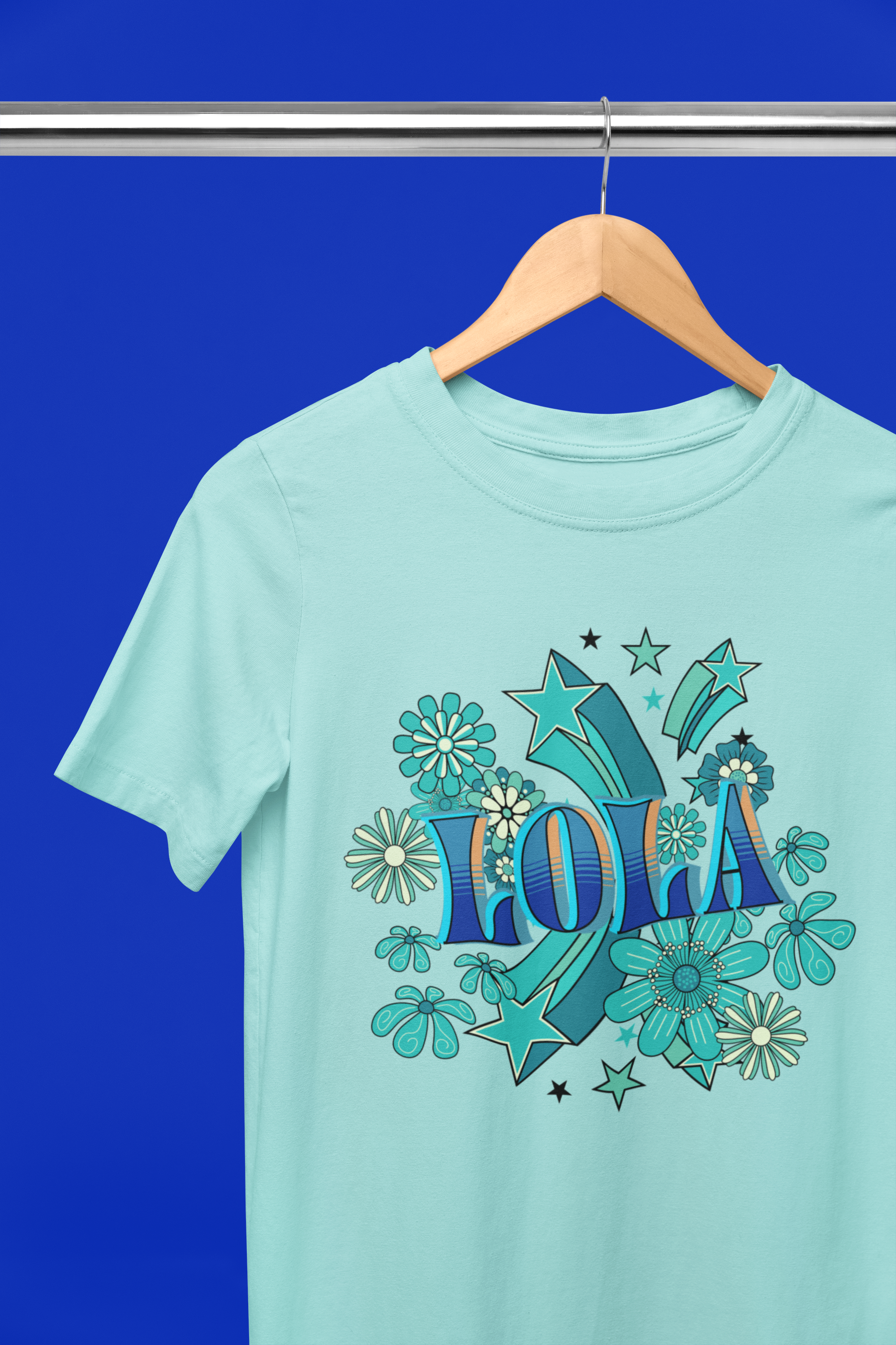 Lola - Unisex Softstyle T-shirt