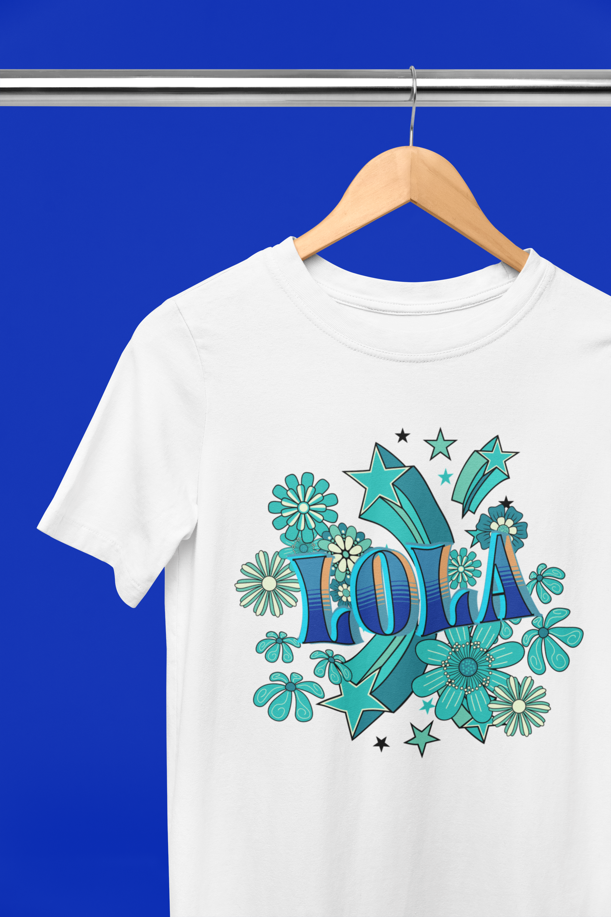 Lola - Unisex Softstyle T-shirt
